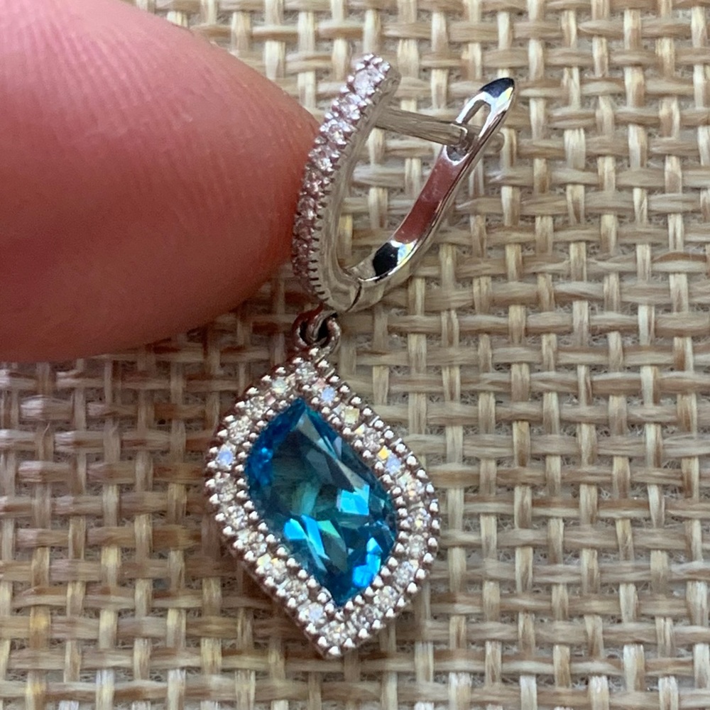 NWOT Genuine London Blue & Diamond Earrings